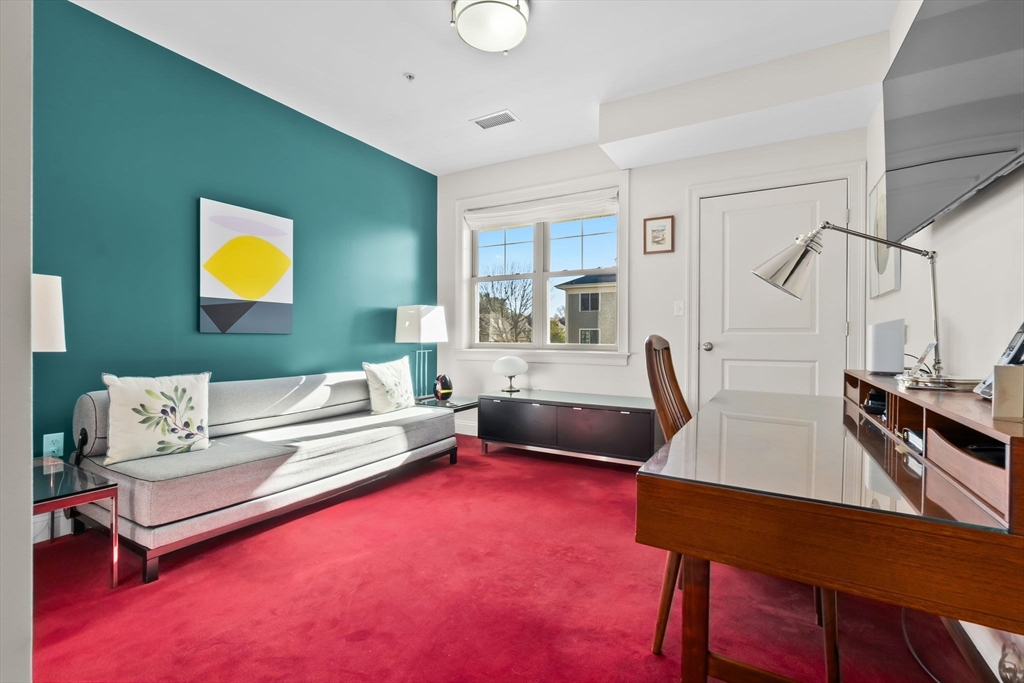 33 Intrepid Cir # 208