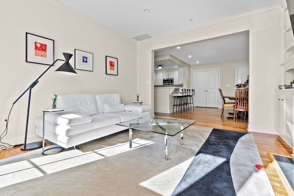 33 Intrepid Cir # 208
