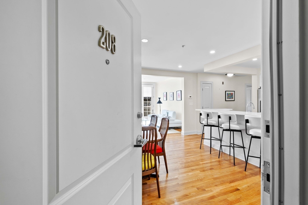 33 Intrepid Cir # 208