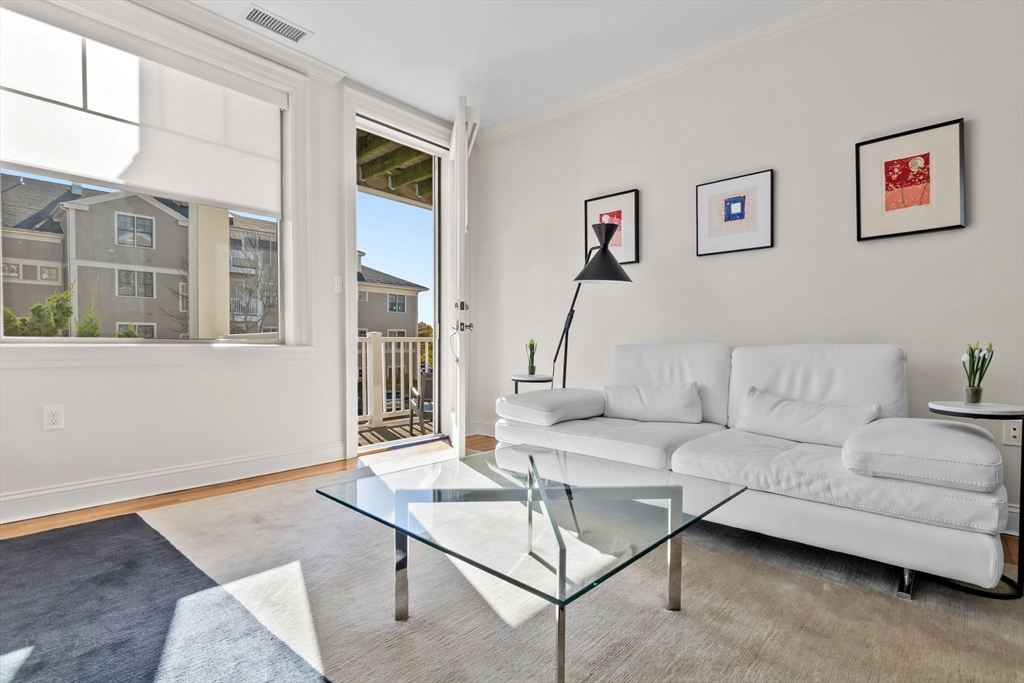 33 Intrepid Cir # 208