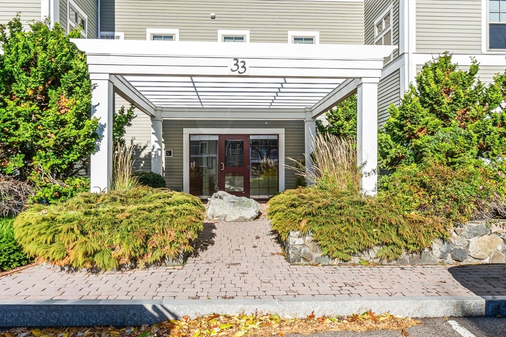 33 Intrepid Cir # 208