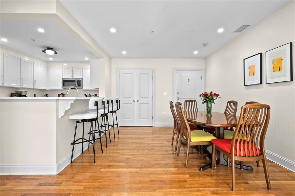 33 Intrepid Cir # 208