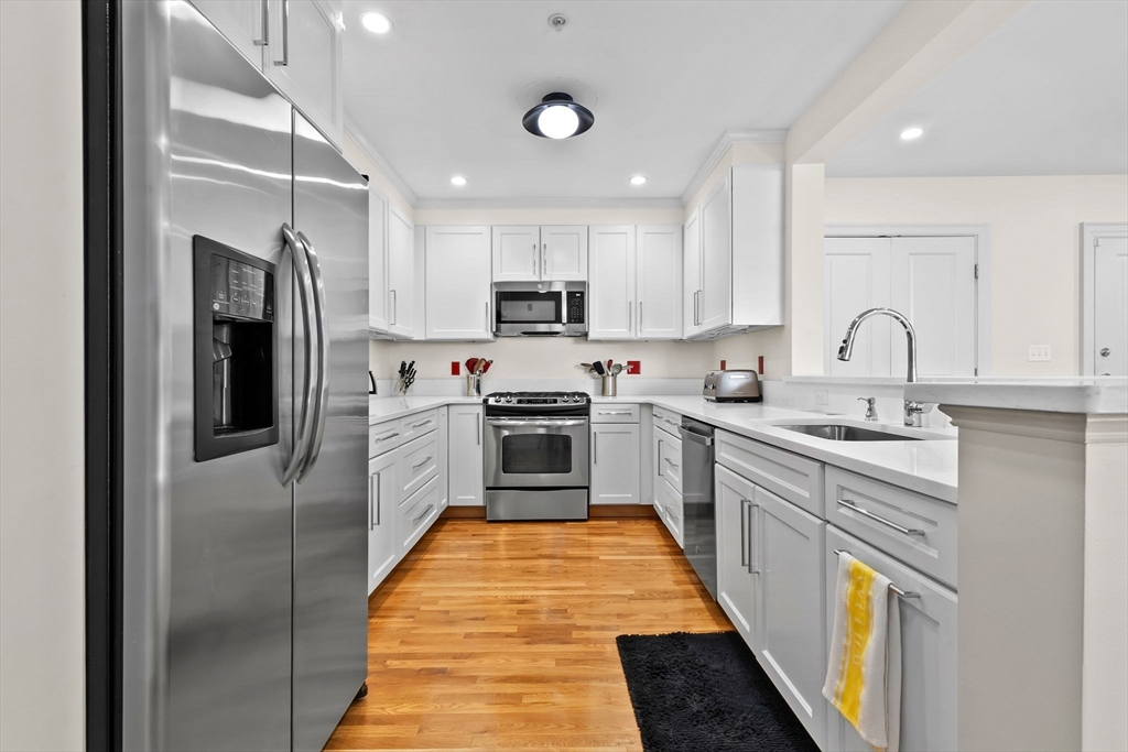 33 Intrepid Cir # 208