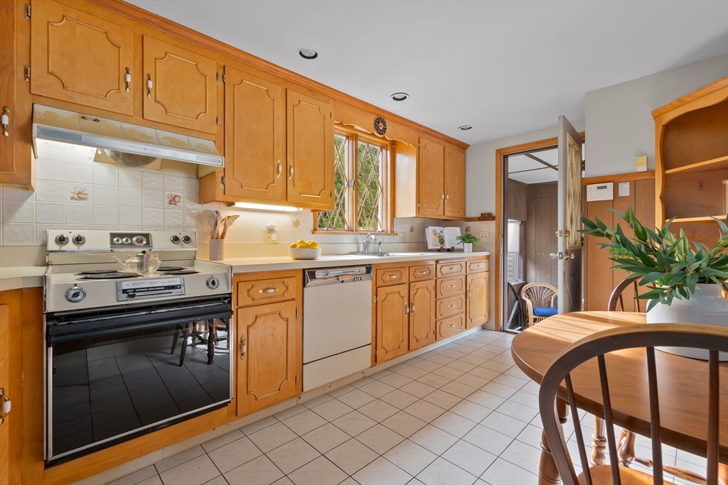 25 Northend St