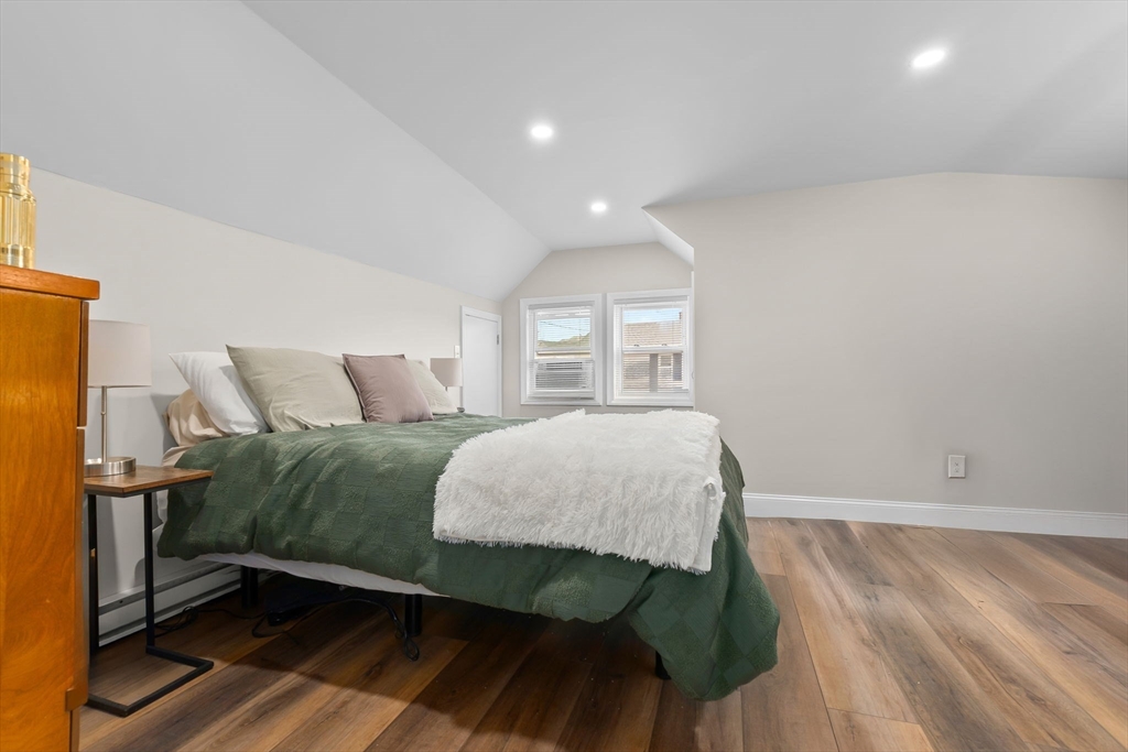 25 Northend St