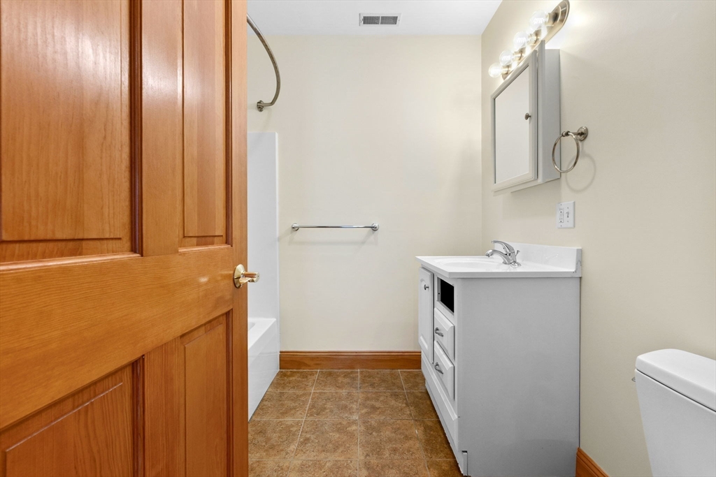 50 Maple St # 5