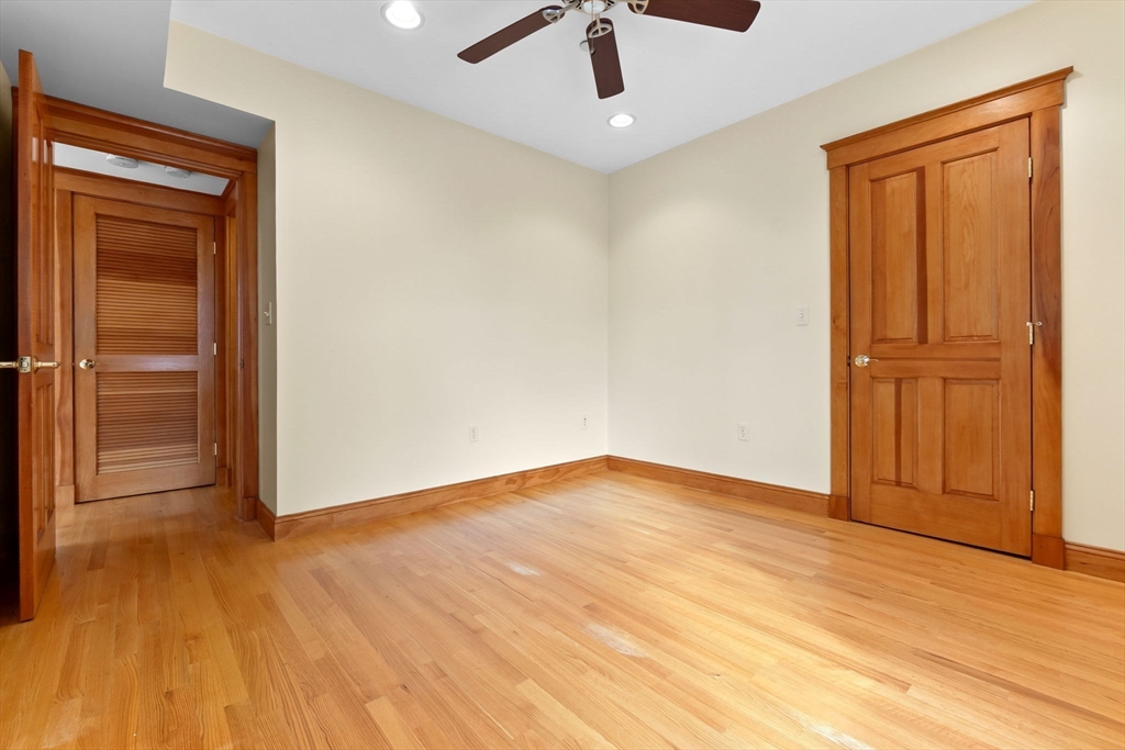 50 Maple St # 5