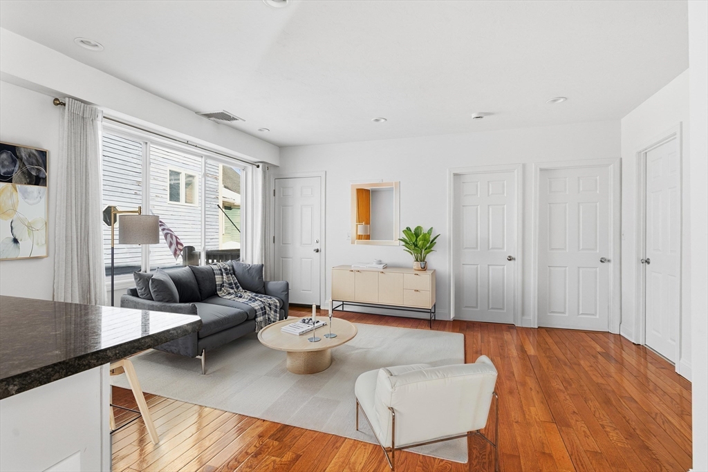 21 Emerton St # 2