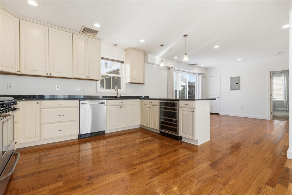 21 Emerton St # 2