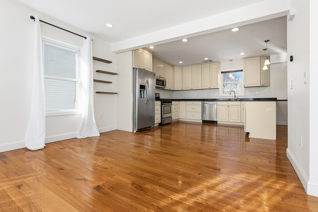 21 Emerton St # 2