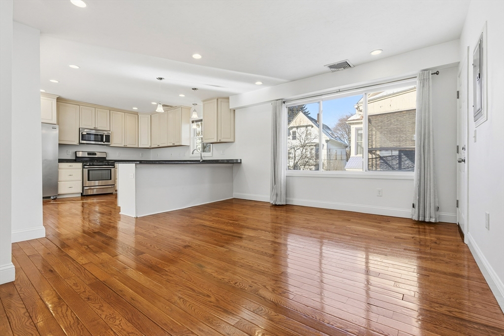 21 Emerton St # 2