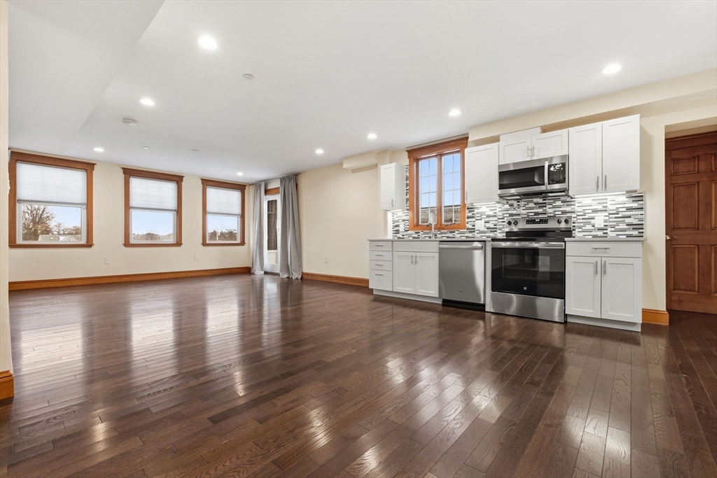 44 Maple St # 7
