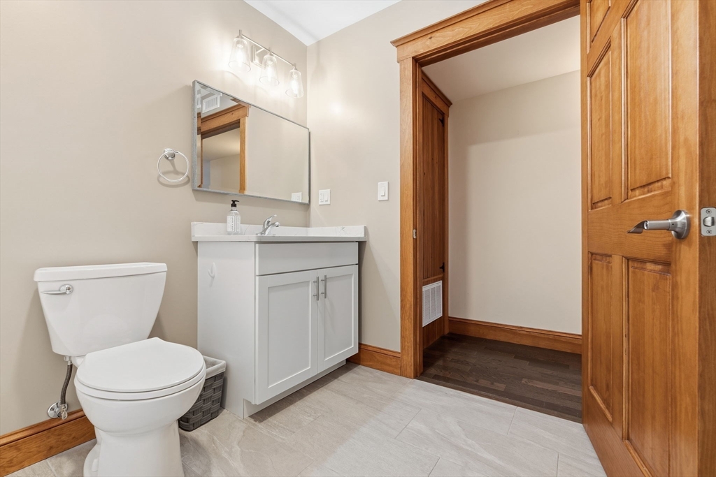 44 Maple St # 7