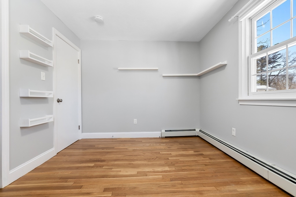 10 Ashcroft Cir