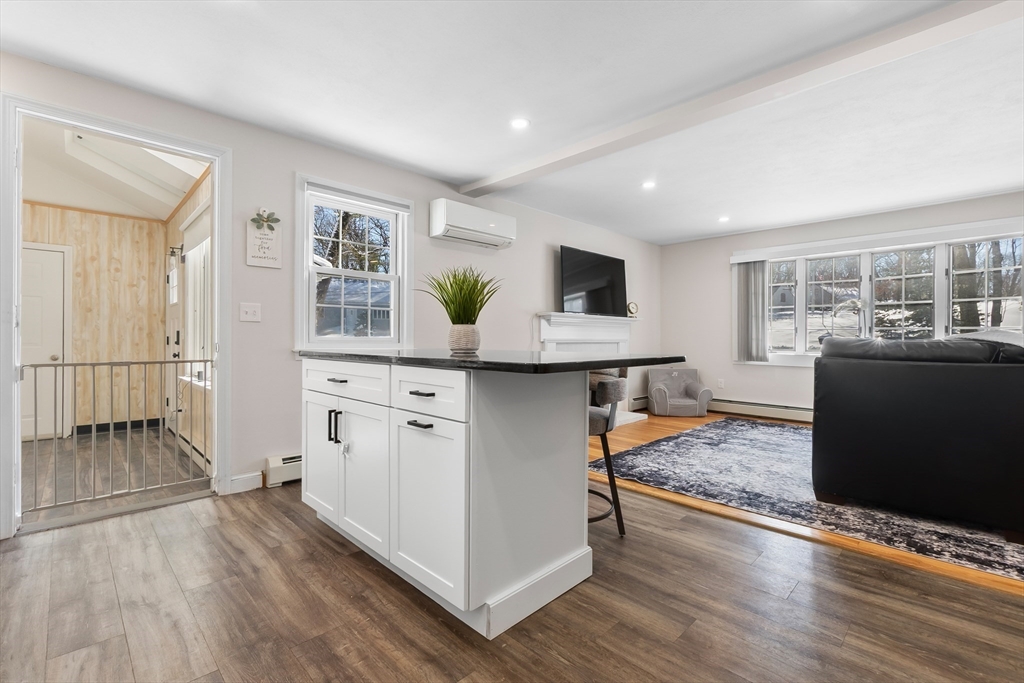 10 Ashcroft Cir