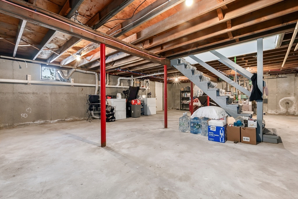 10 Ashcroft Cir