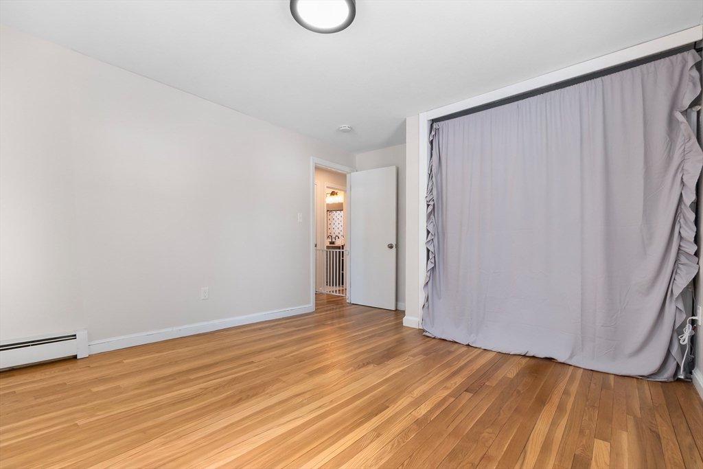 10 Ashcroft Cir