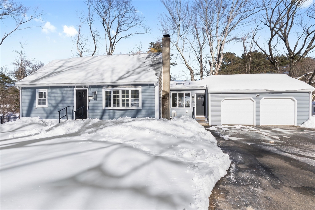 10 Ashcroft Cir