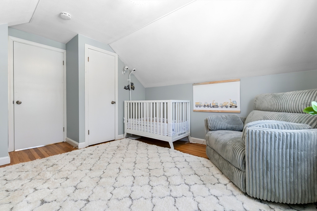 10 Ashcroft Cir