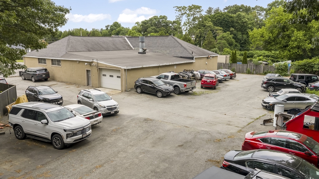 20 Woodland St