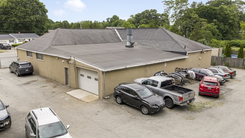 20 Woodland St