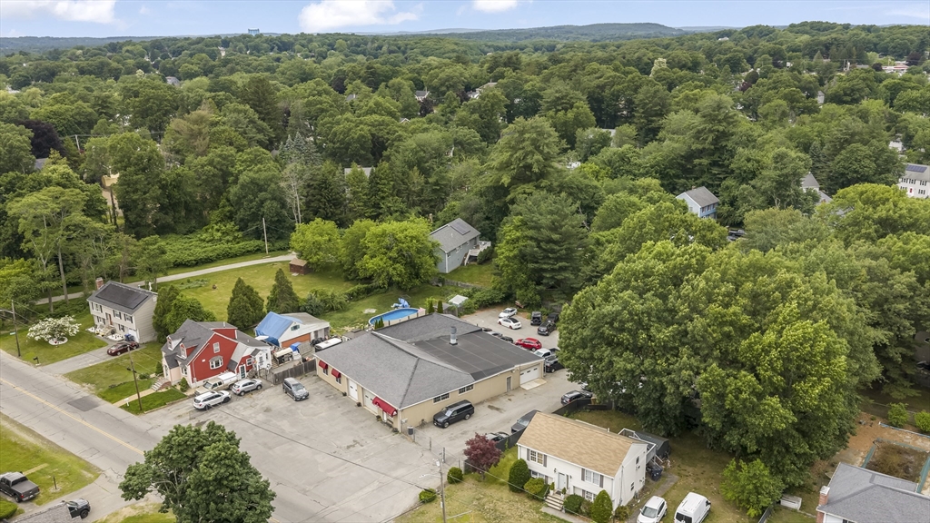 20 Woodland St