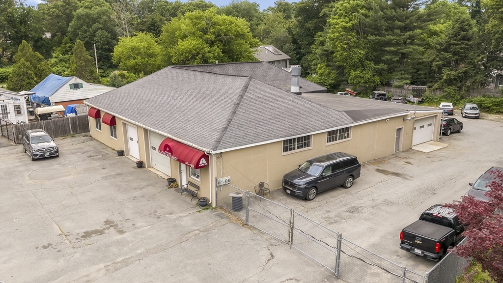 20 Woodland St