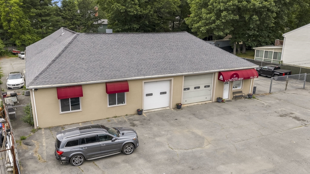 20 Woodland St