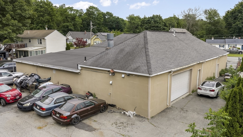 20 Woodland St