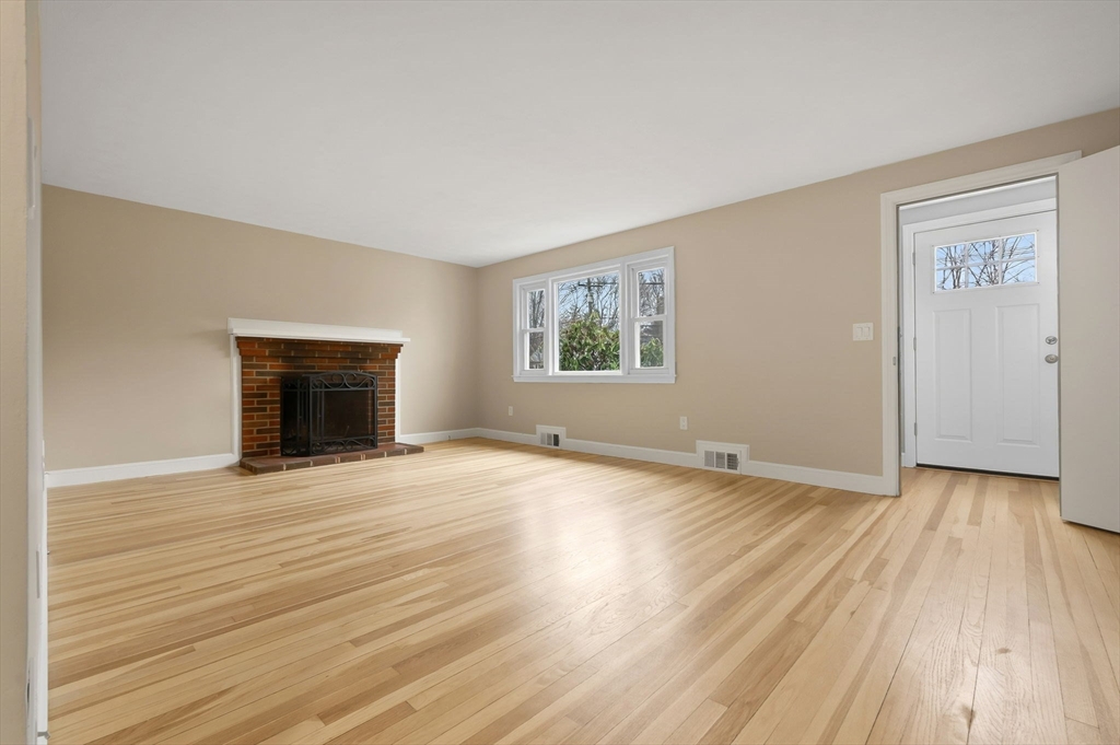 24 Garden St