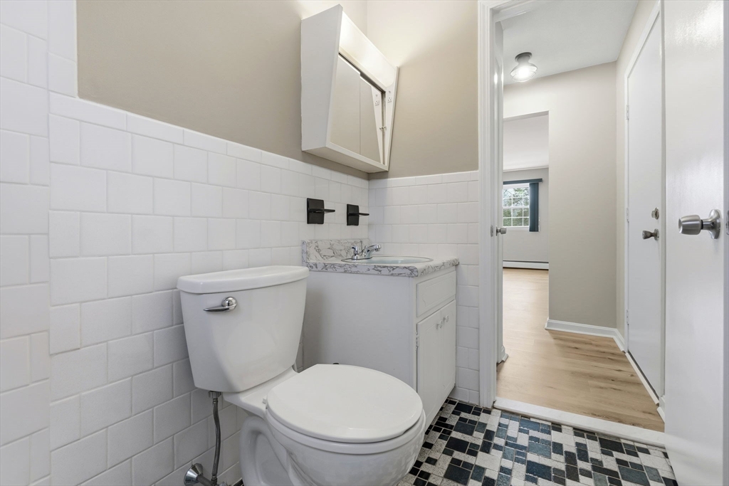 6 Venice St # B6