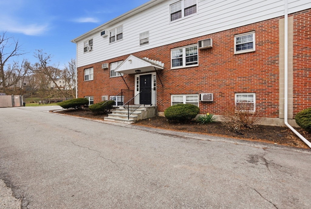 6 Venice St # B6