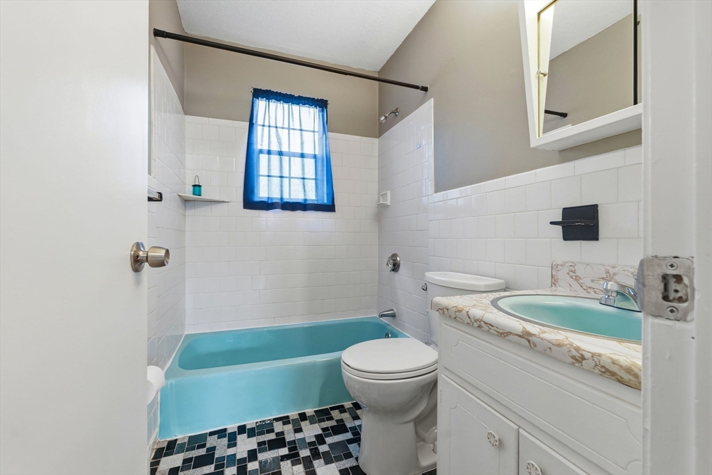 6 Venice St # B6