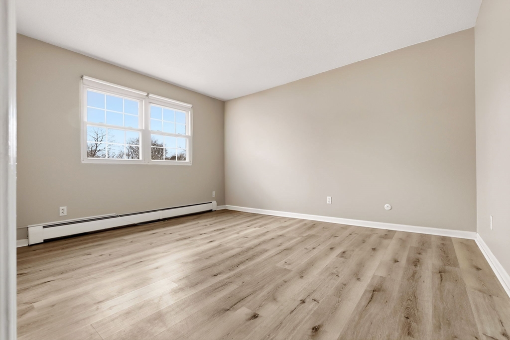 6 Venice St # B6
