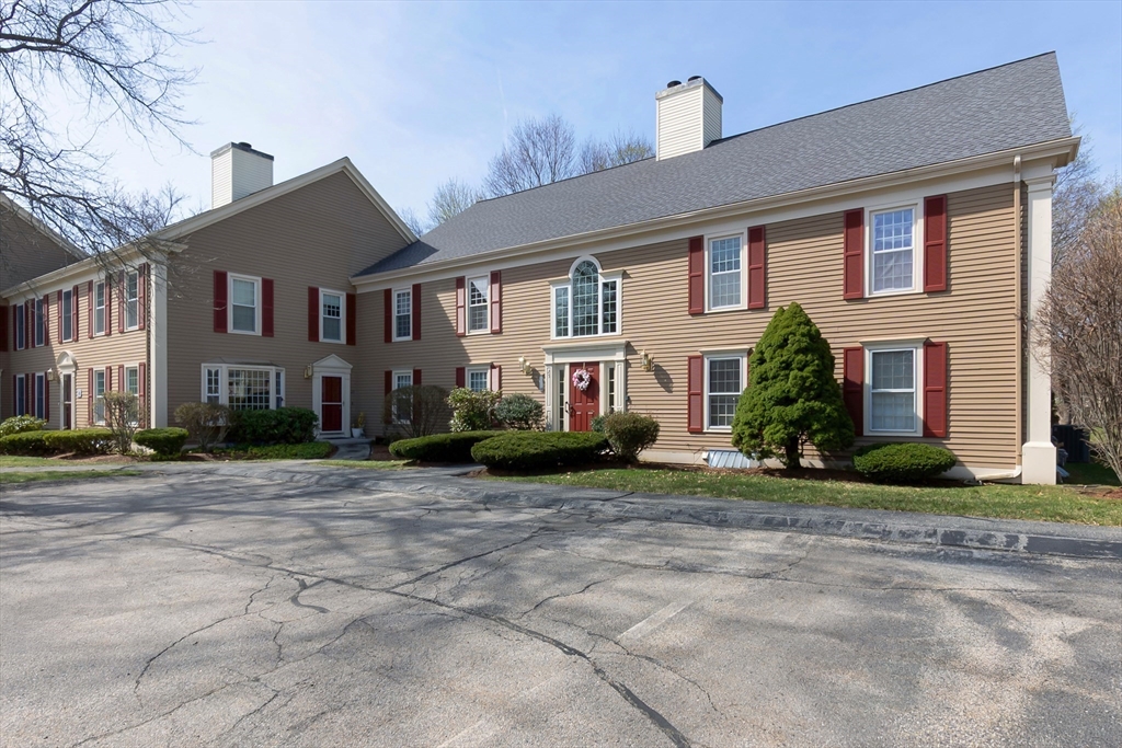 25 Essex Green Ln # C