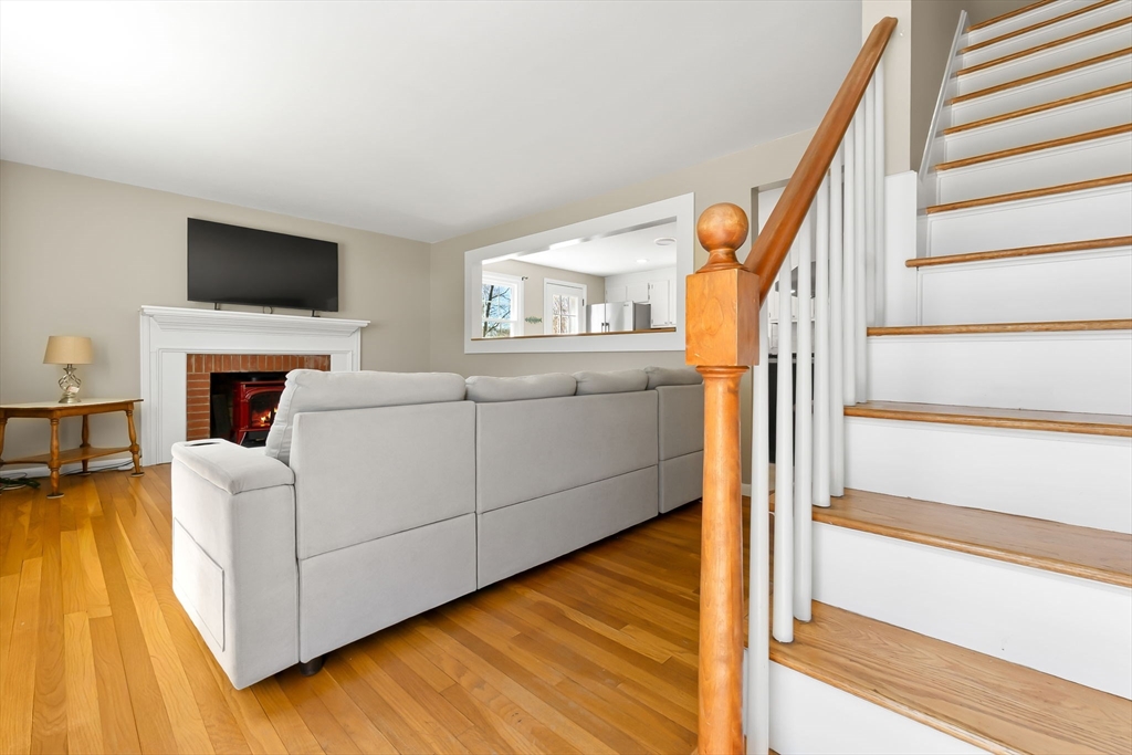 6 Ashcroft Cir