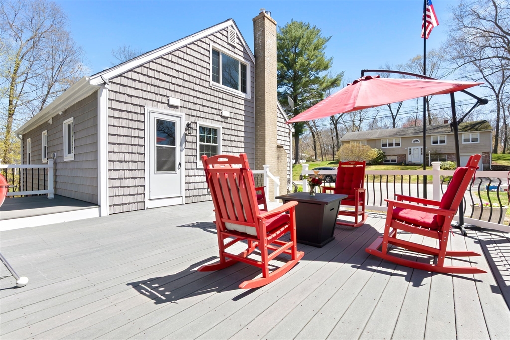 6 Ashcroft Cir