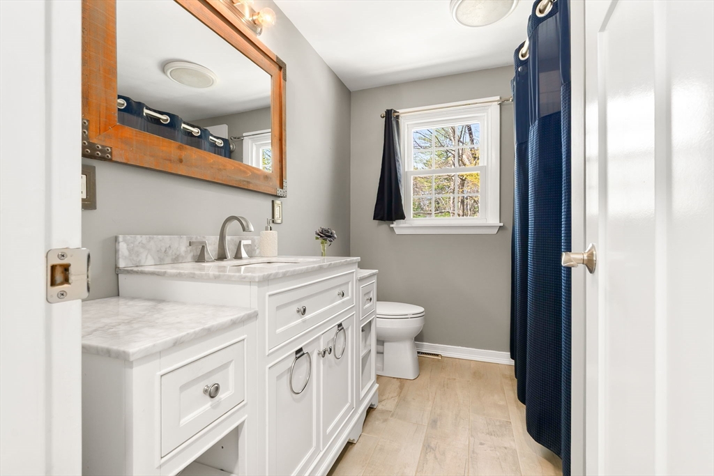 6 Ashcroft Cir