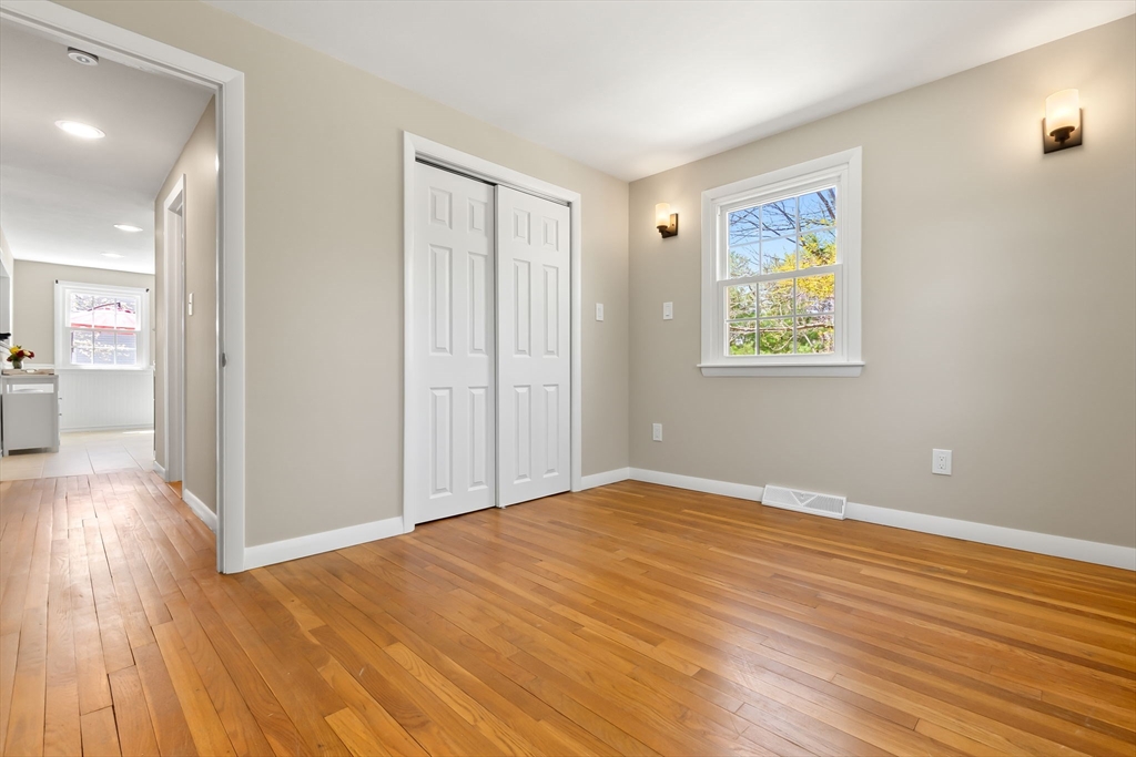 6 Ashcroft Cir
