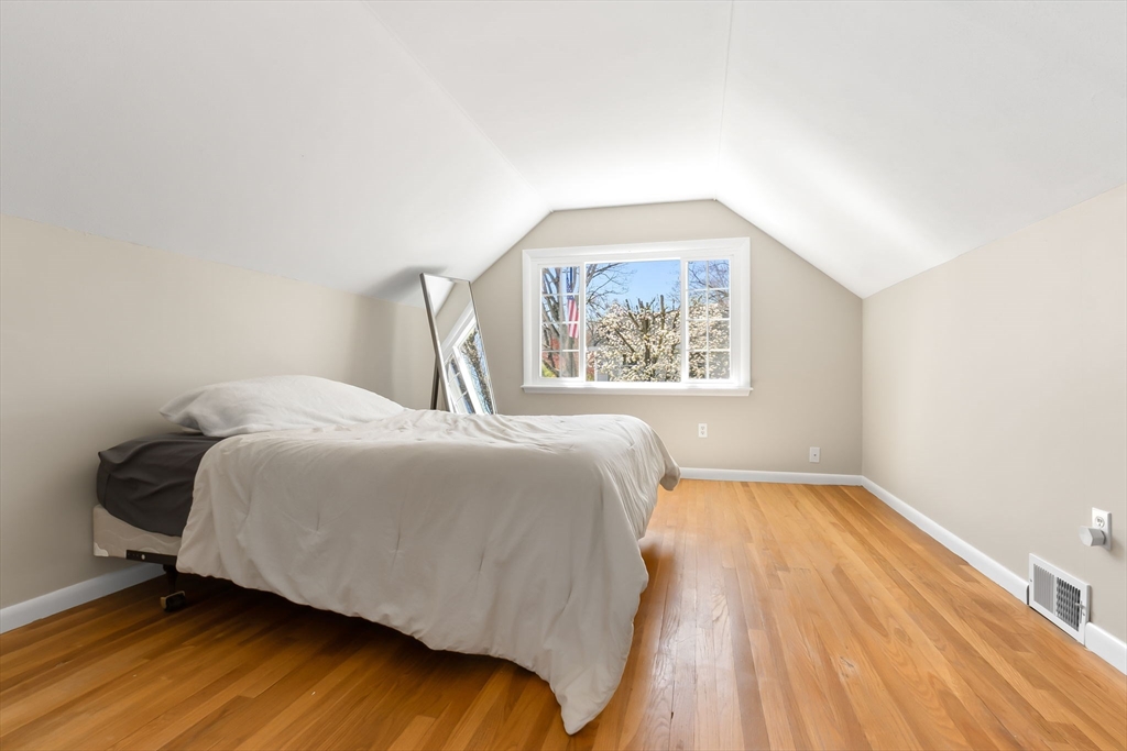 6 Ashcroft Cir