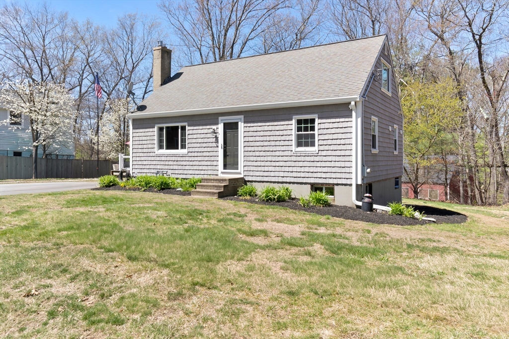 6 Ashcroft Cir