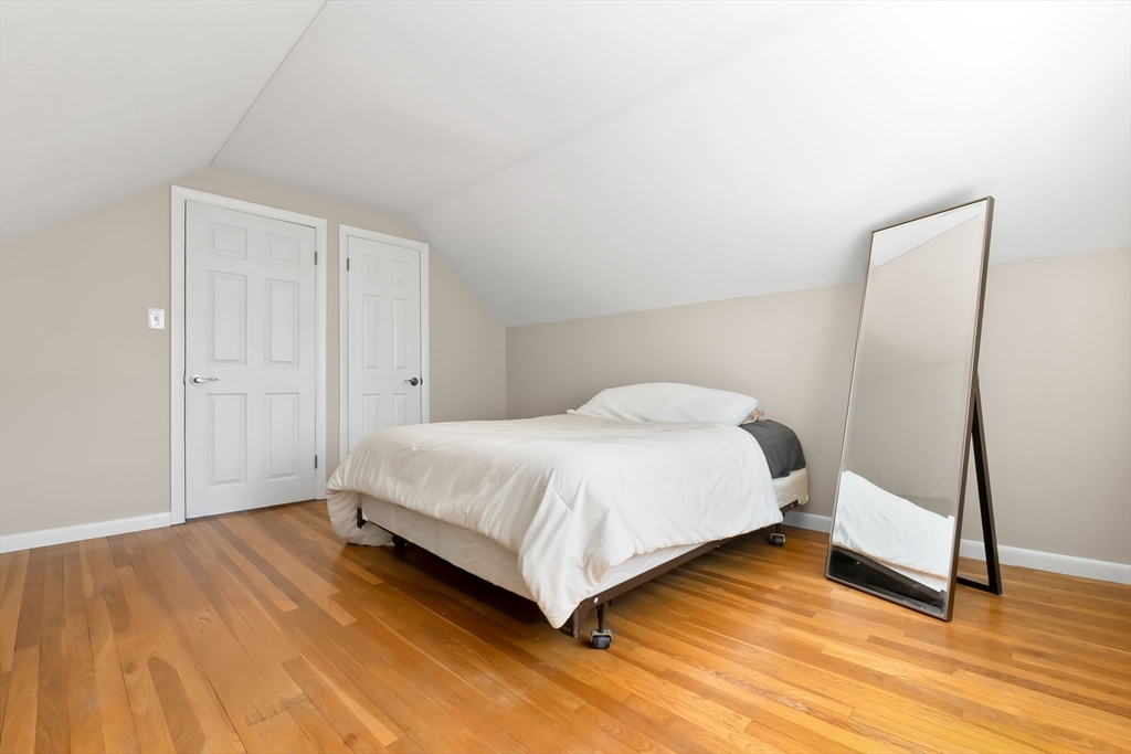 6 Ashcroft Cir