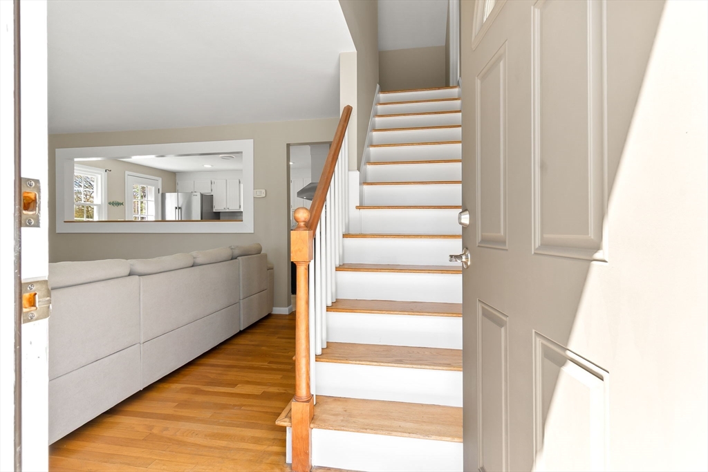 6 Ashcroft Cir