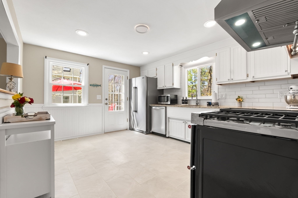 6 Ashcroft Cir