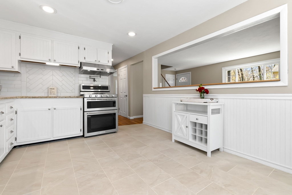 6 Ashcroft Cir
