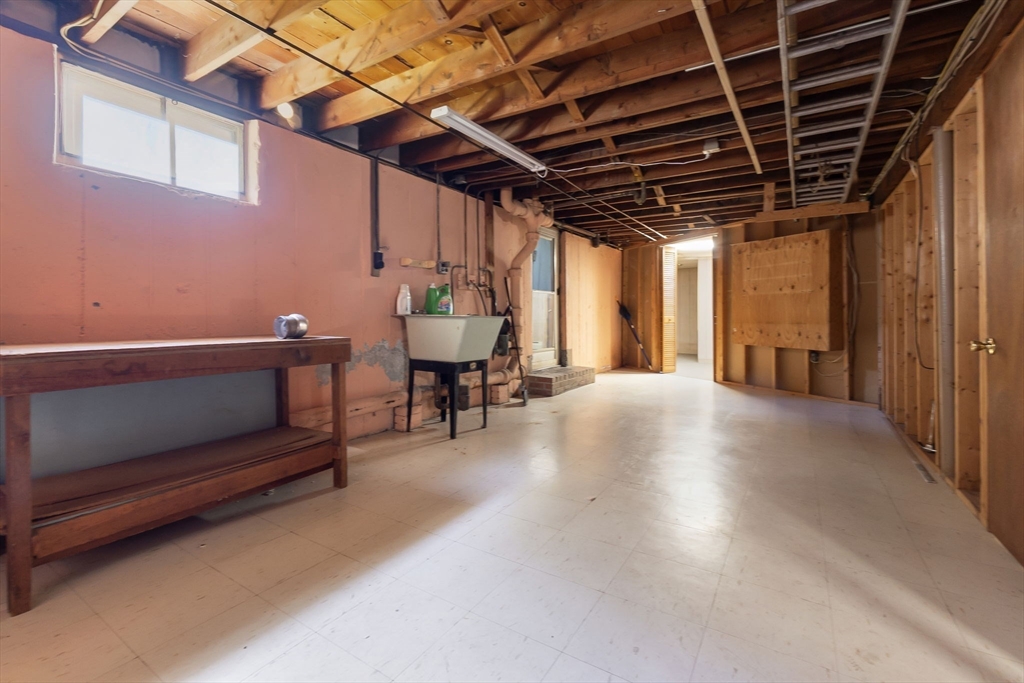 15 Carol Ann Rd
