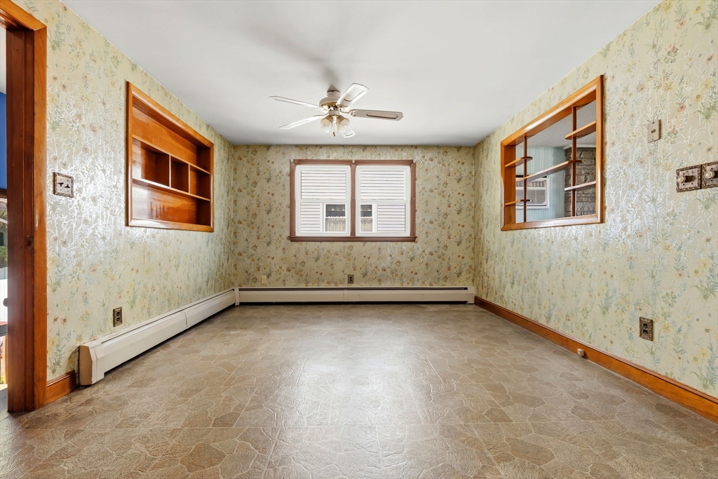 15 Carol Ann Rd