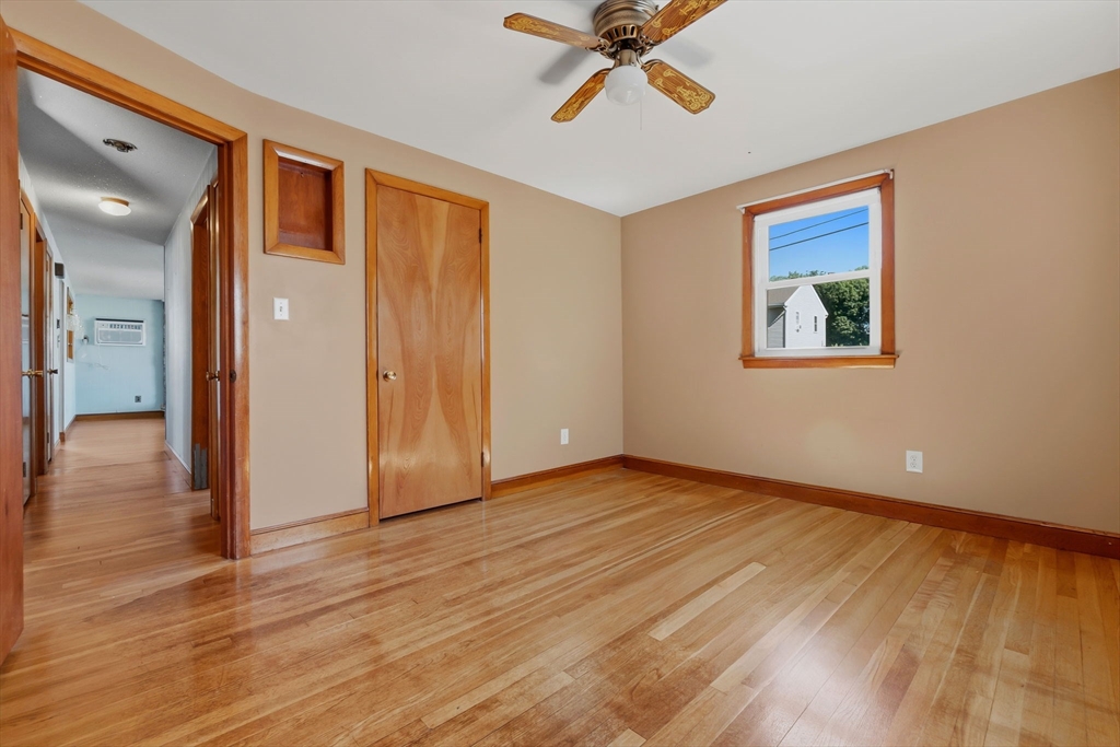 15 Carol Ann Rd