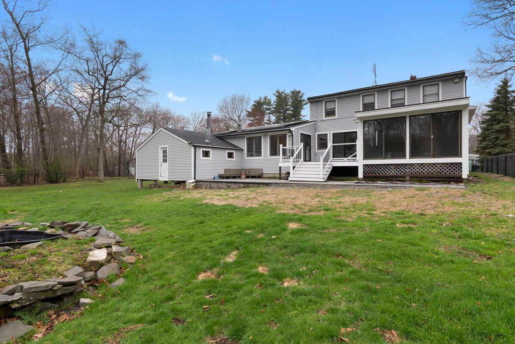 54 Rabbit Rd