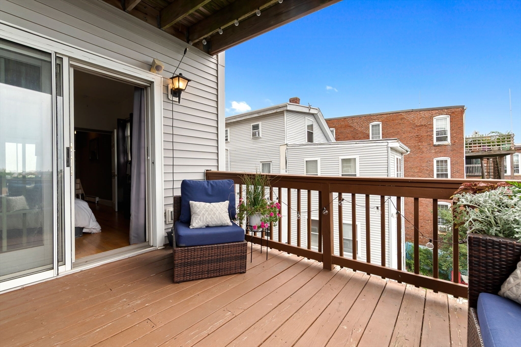 23 Chestnut St # 3L